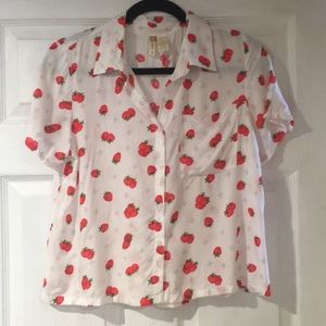 Strawberry short sleeve button up T w/pocket